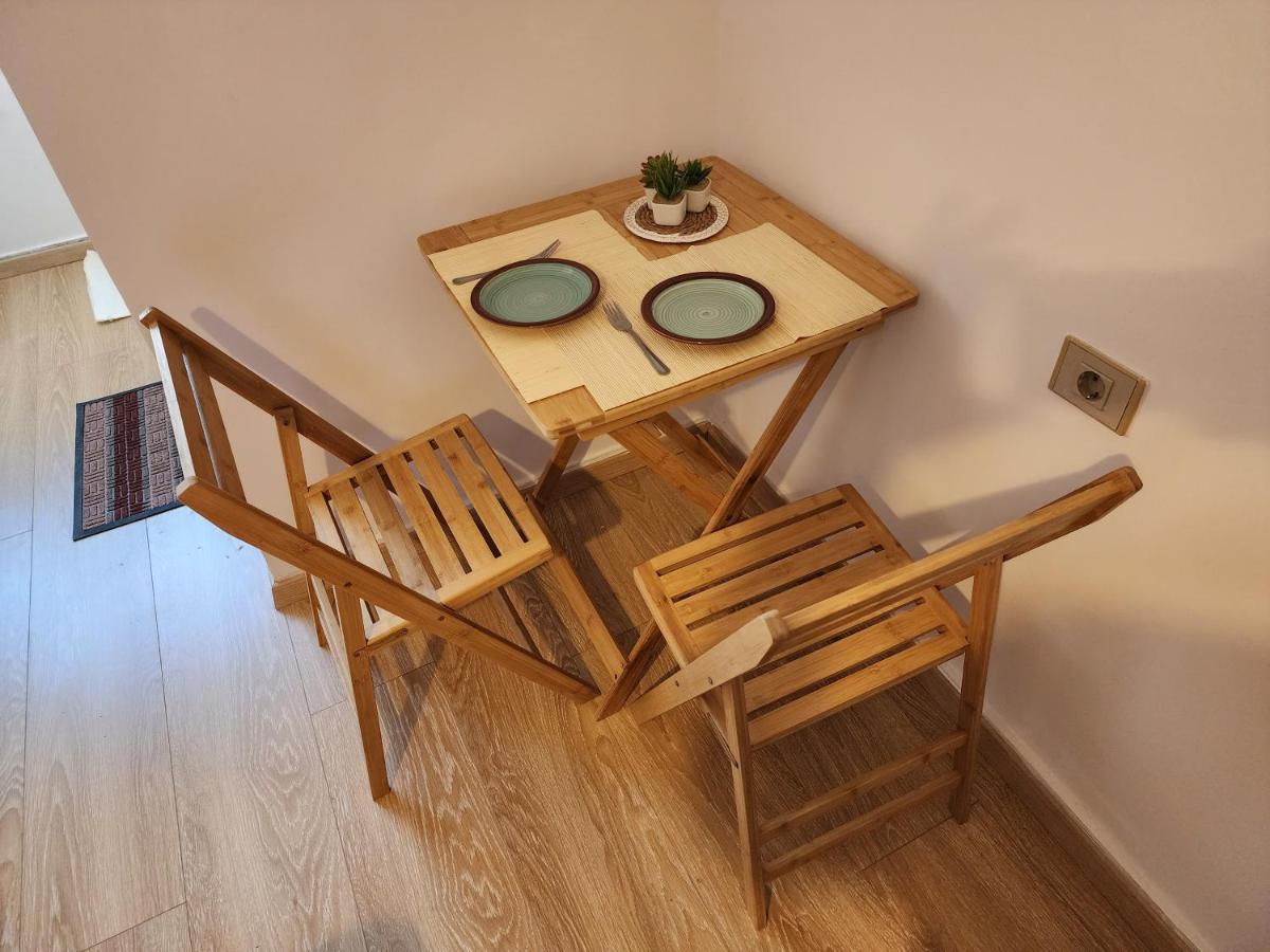 Andi'S Place-Comfy Studio-City Center Tirana Exteriör bild