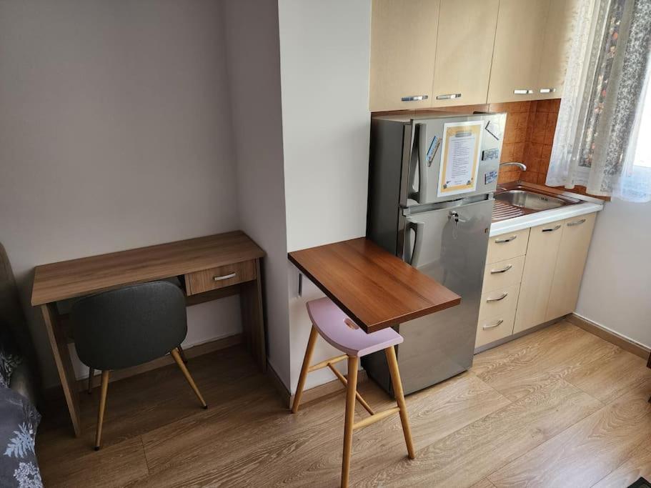 Andi'S Place-Comfy Studio-City Center Tirana Exteriör bild